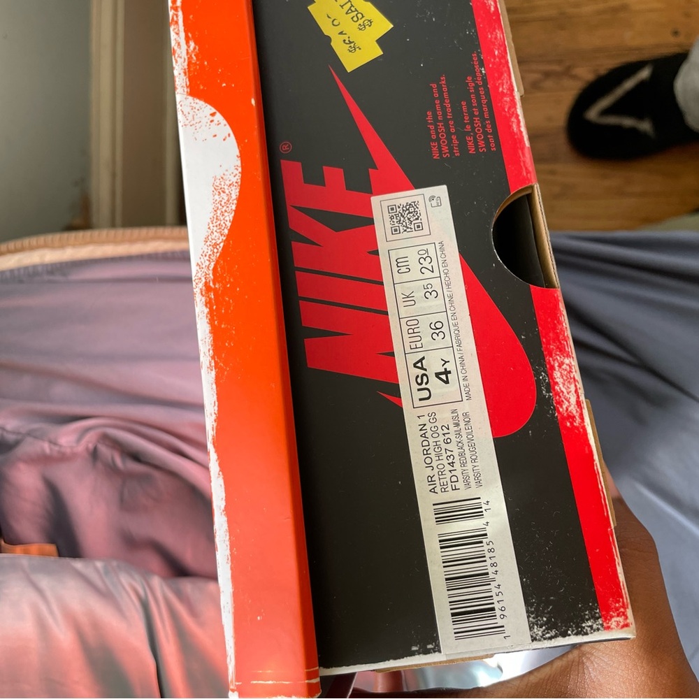 Jordan 1 Chicago - Picture 3 of 3